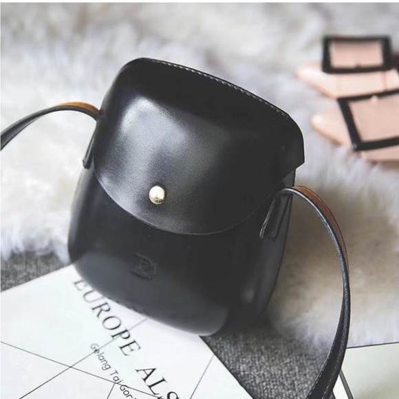 Mini PU Leather‎ Crossbody Bag. - Picture 1 of 10